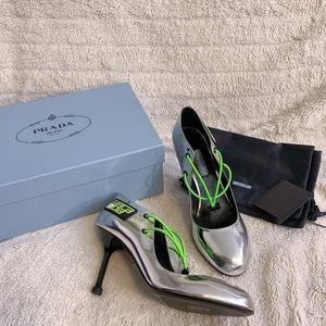 PRADA Silver Patent Leather Heels Pumps ,Green, New With Box, size 40  IT